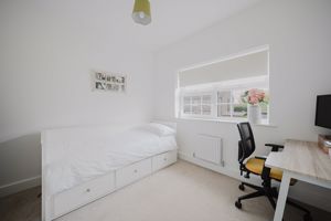 Further bedroom- click for photo gallery